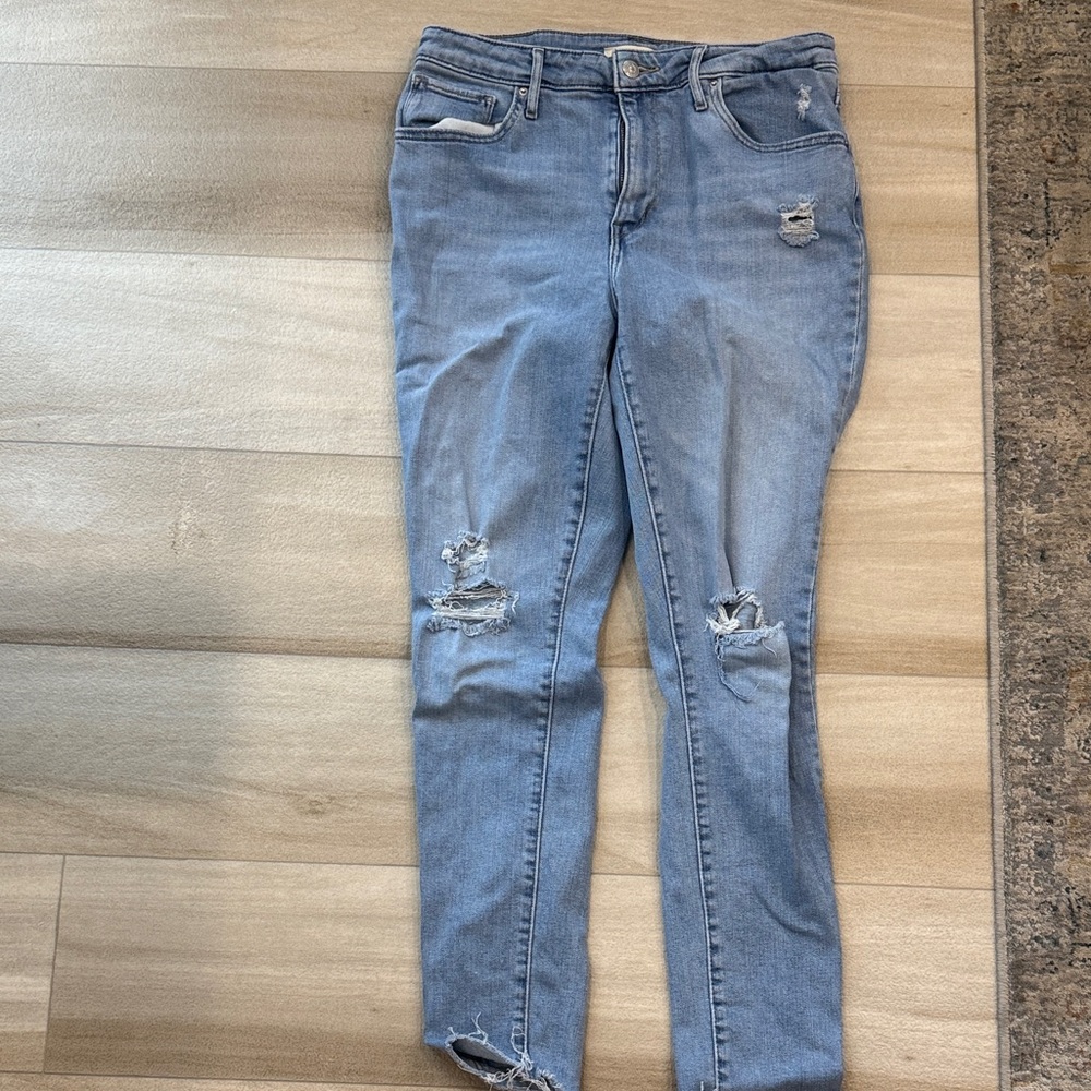 Stylish Light Blue Distressed Skinny Jeans
